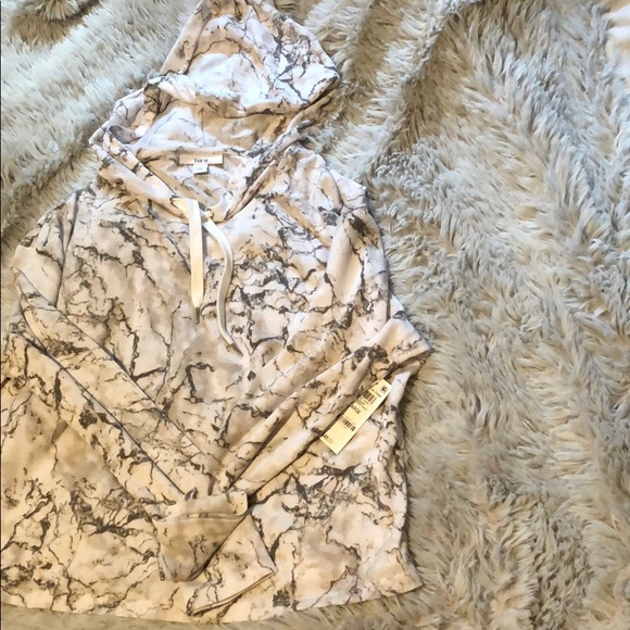 Bar III marble maze cropped hoodie, so soft!! - Picture 4 of 5